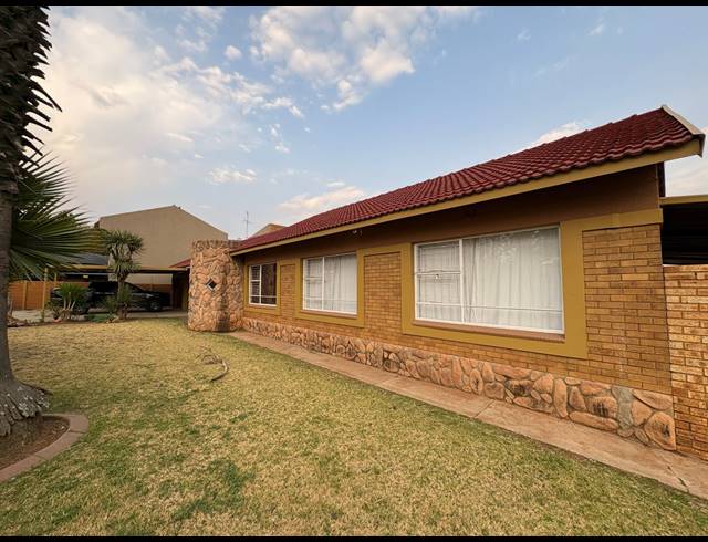 4 BEDROOM HOUSE FOR SALE IN DALPARK